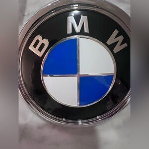 NEW BMW X5 2007-2011 GENUINE Hatch Emblem Roundel